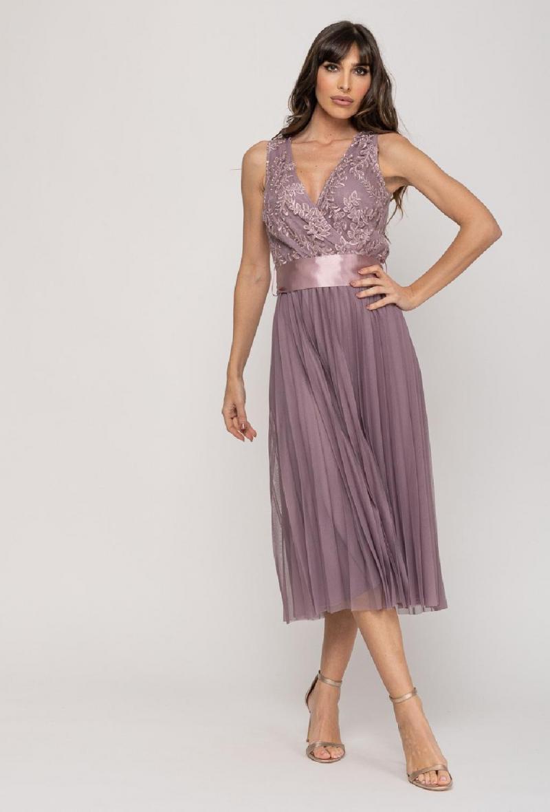 Abito in pizzo con gonna plissettata <br />(<strong>Albano's</strong>)